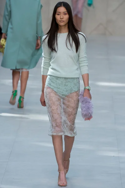 Look 10